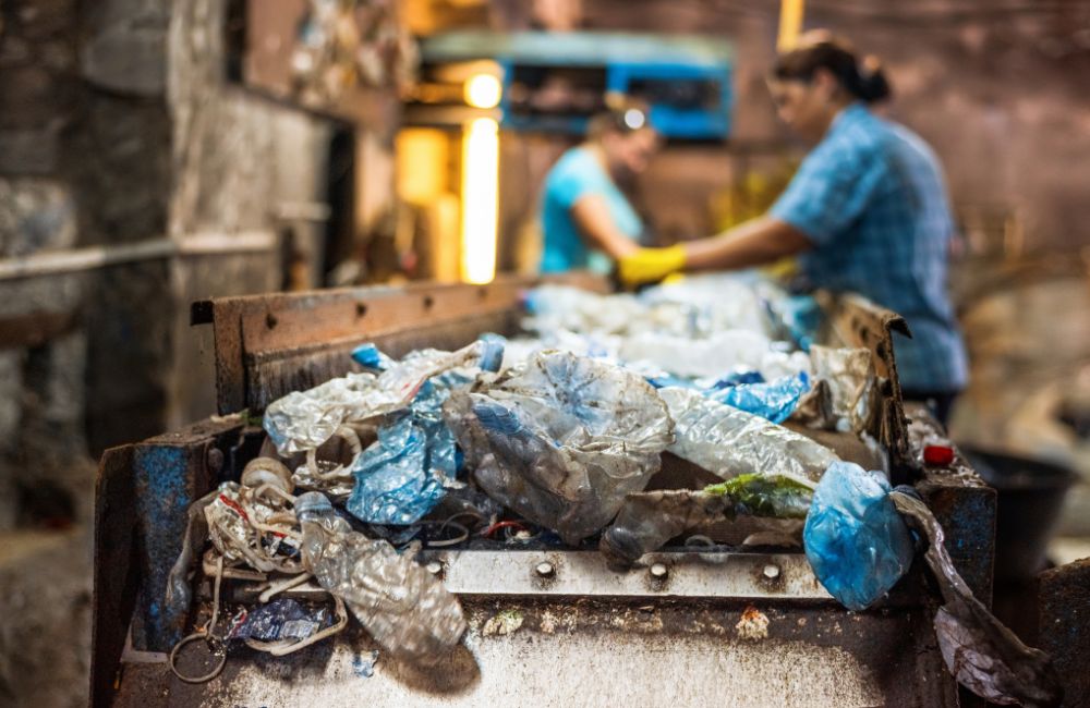 Waste Solution Hub Pengelolaan Sampah Berbasis Teknologi